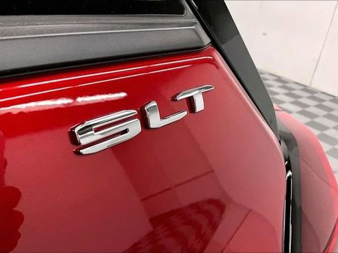 Used 2023 GMC Terrain SLT w/ Tech Package FWD image 35