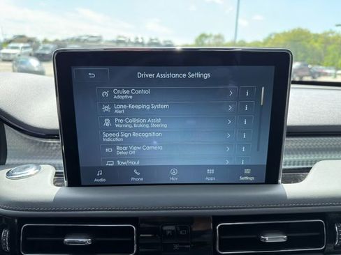 Used 2020 Lincoln Aviator Grand Touring w/ Equipment Group 302A AWD/4WD image 38