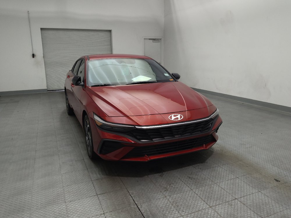 Used 2025 Hyundai Elantra SEL w/ Cargo Package FWD image 14