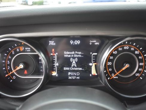 Used 2023 Jeep Gladiator Overland image 20