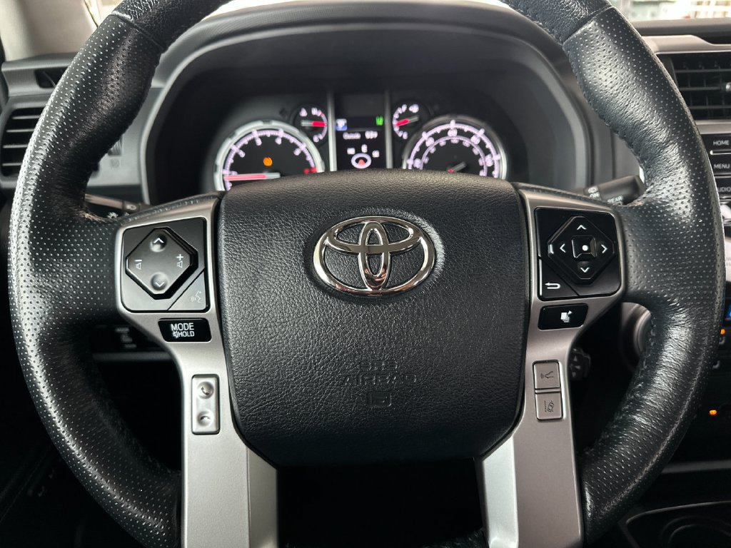 Used 2024 Toyota 4Runner Limited AWD/4WD image 23
