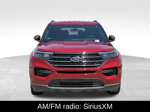 Used 2020 Ford Explorer XLT RWD image 3