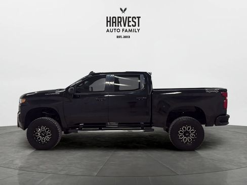 Used 2020 Chevrolet Silverado 1500 Custom w/ Custom Value Package AWD/4WD image 2