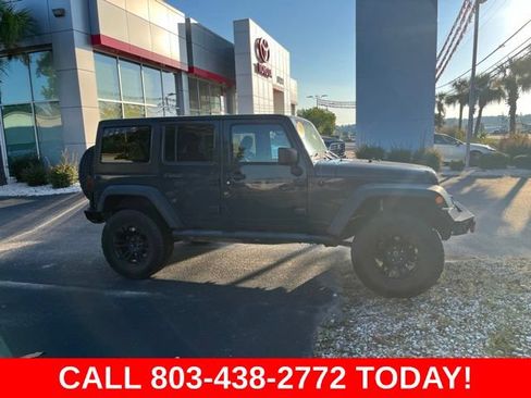 Used 2016 Jeep Wrangler Unlimited Rubicon w/ Connectivity Group AWD/4WD image 2