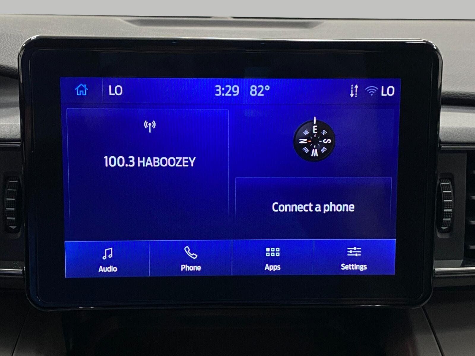 Used 2023 Ford Explorer XLT w/ Equipment Group 202A AWD/4WD image 22