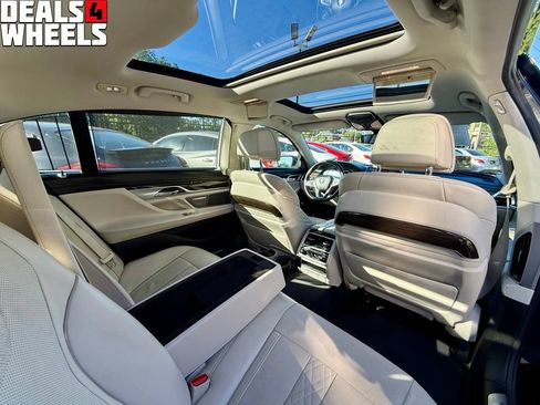 Used 2018 BMW 740i xDrive AWD/4WD image 26