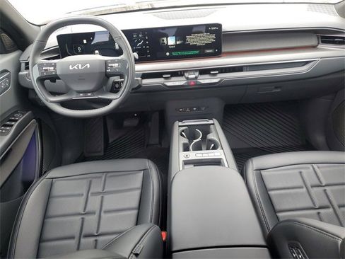 Certified 2026 Kia EV9 Land w/ Nightfall Edition Package image 17