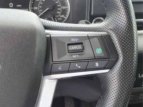 Used 2024 Mitsubishi Outlander AWD image 14