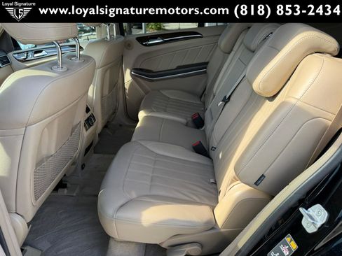 Used 2013 Mercedes-Benz GL 450 4MATIC image 19