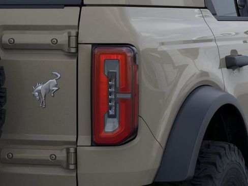 New 2026 Ford Bronco Badlands AWD/4WD image 23