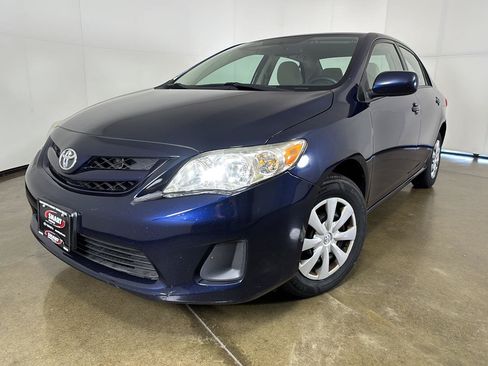 Used 2011 Toyota Corolla LE FWD image 1