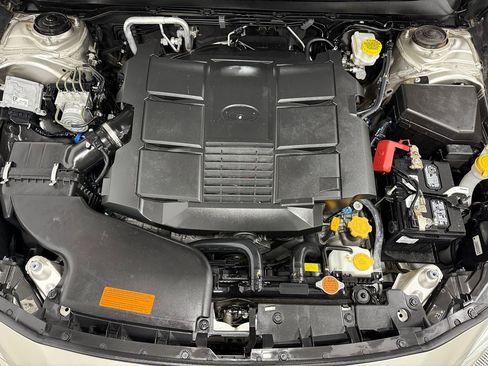 Used 2019 Subaru Outback 3.6R Limited w/ Popular Package #2 image 29