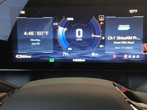 Used 2025 Chevrolet Equinox EV RS FWD image 25