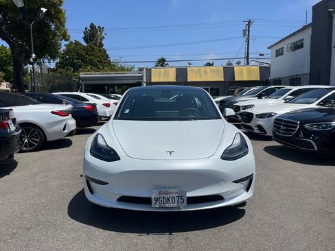 Used 2023 Tesla Model 3 Standard Range RWD image 2