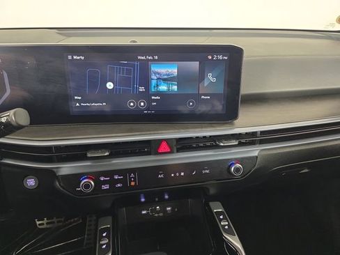 Used 2024 Kia Sorento SX Prestige image 23