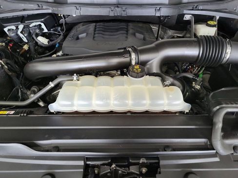 Used 2021 Ford F150 Lariat w/ Equipment Group 502A High image 23