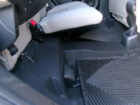 Used 2019 Honda HR-V EX-L image 12