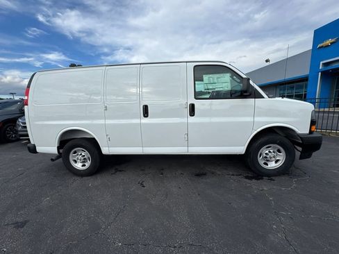 New 2025 Chevrolet Express 3500 w/ Driver Convenience Package RWD image 5