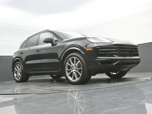 New 2026 Porsche Cayenne image 38