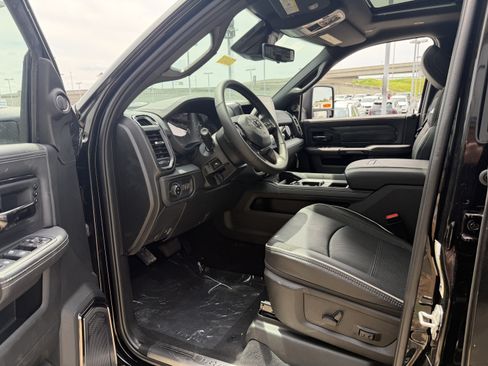 New 2026 RAM 3500 Limited AWD/4WD image 33
