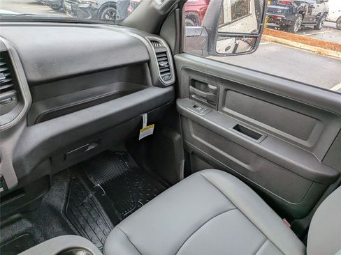 New 2026 RAM 3500 Tradesman w/ Chrome Appearance Group AWD/4WD image 16