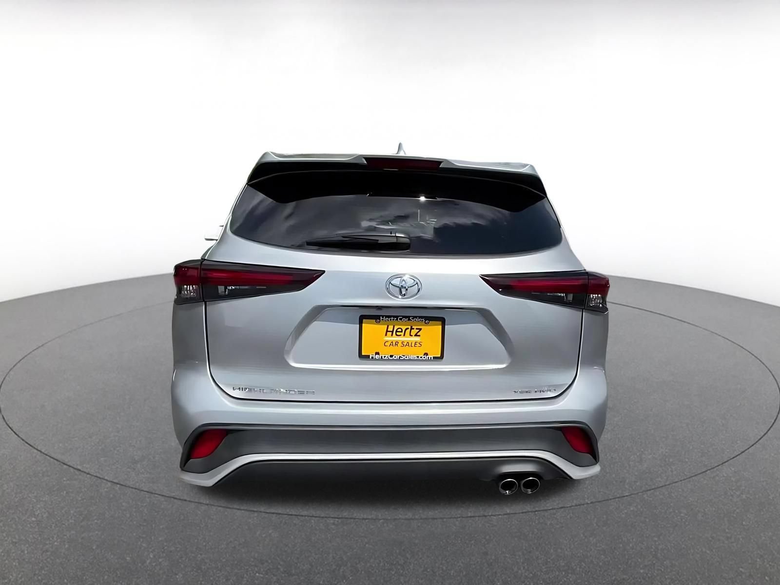 Used 2025 Toyota Highlander XSE AWD/4WD image 12