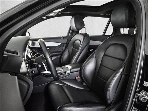Used 2021 Mercedes-Benz GLC 300 image 18