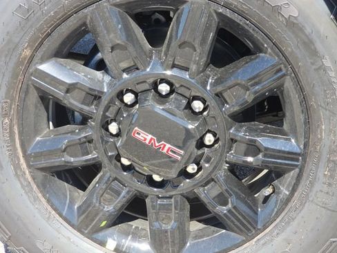 New 2026 GMC Sierra 2500 AT4 w/ AT4 Premium Plus Package AWD/4WD image 11