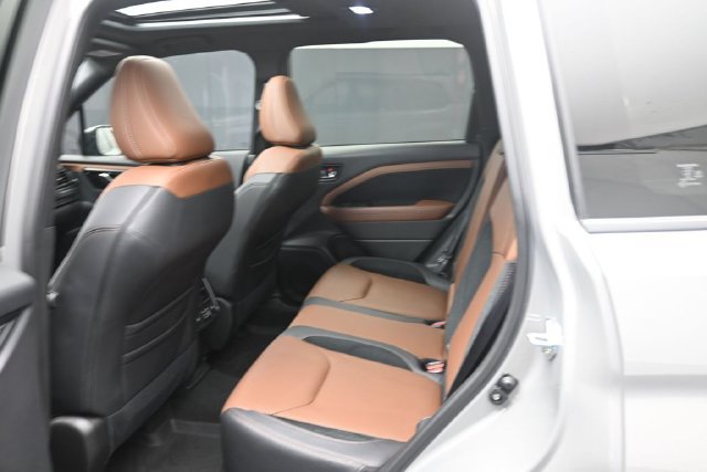 Used 2025 Subaru Forester Touring w/ Touring Package AWD/4WD image 26