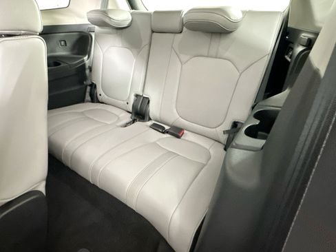 Used 2025 Honda Pilot EX-L image 27