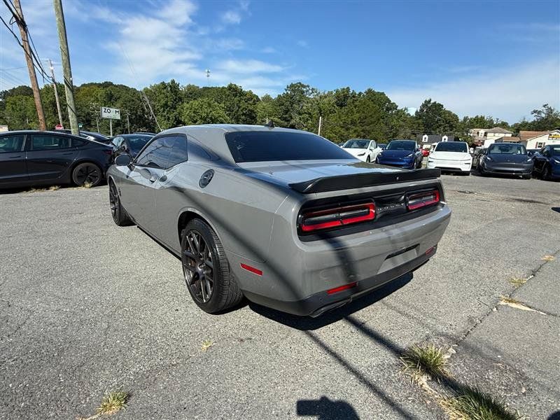 Used 2017 Dodge Challenger R/T RWD image 3