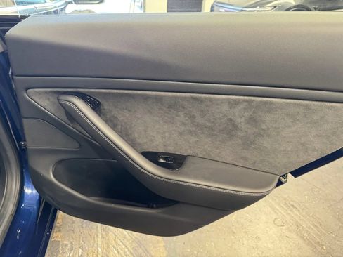 Used 2018 Tesla Model 3 RWD image 7