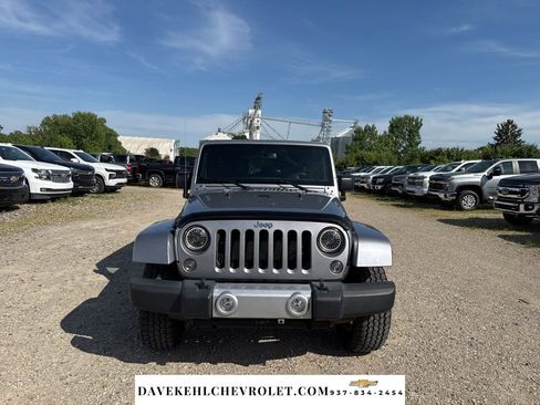 Used 2015 Jeep Wrangler Unlimited Sahara AWD/4WD image 8