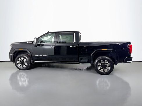 New 2025 GMC Sierra 3500 Denali w/ Denali Reserve Package image 4