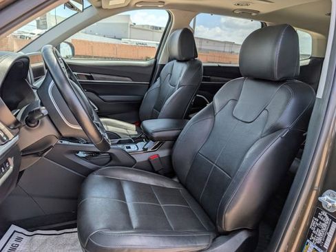 Used 2022 Kia Telluride EX w/ EX Premium Package AWD/4WD image 26