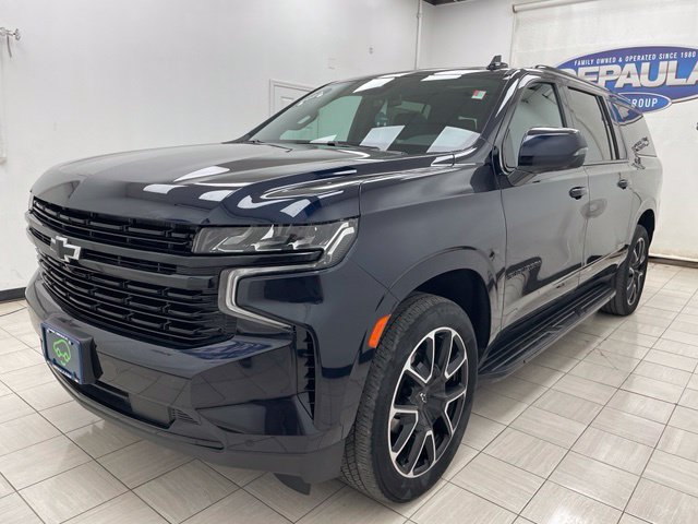 Used 2023 Chevrolet Suburban RST w/ Luxury Package AWD/4WD image 4