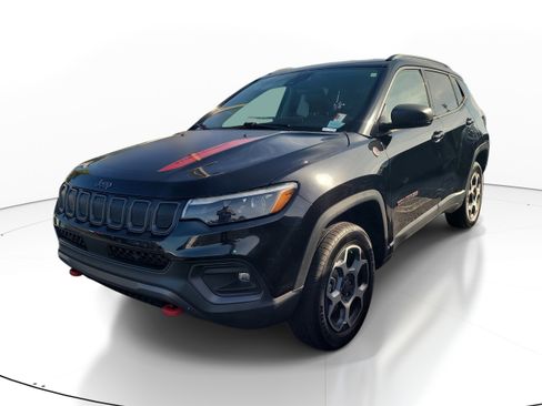 Used 2022 Jeep Compass Trailhawk w/ Trailhawk Elite Group AWD/4WD image 5