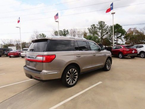 Used 2020 Lincoln Navigator Reserve w/ Equipment Group 201A Reserve image 8