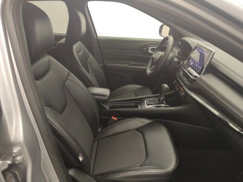 Used 2024 Jeep Compass Latitude w/ Altitude Special Edition AWD/4WD image 21