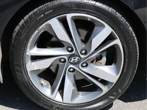 Used 2014 Hyundai Elantra Limited FWD image 12