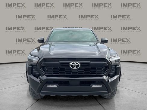 Used 2025 Toyota Tacoma TRD Off-Road image 8