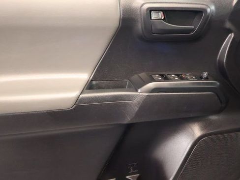 Certified 2020 Toyota Tacoma SR image 11
