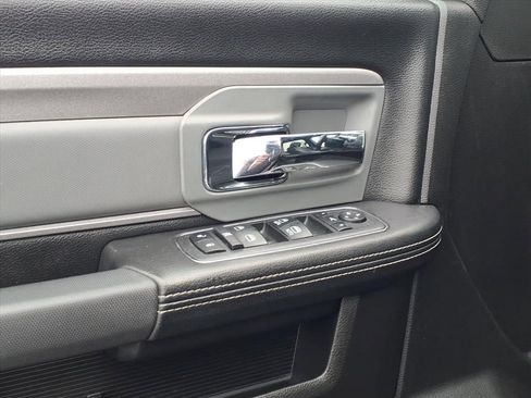 Used 2018 RAM 2500 Power Wagon w/ Leather & Luxury Group image 4