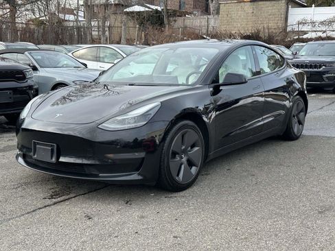 Used 2021 Tesla Model 3 Standard Range Plus image 5