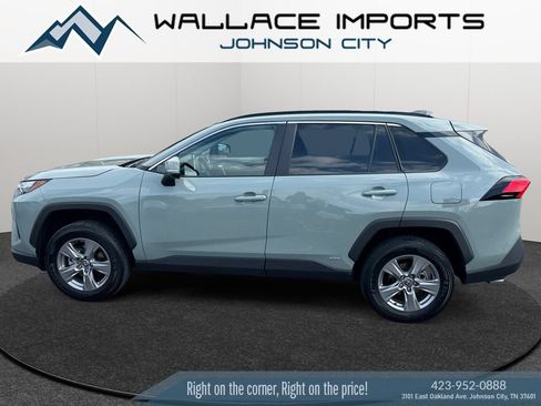 Used 2023 Toyota RAV4 XLE AWD/4WD image 1