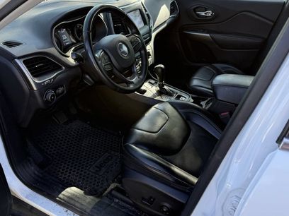 Used 2019 Jeep Cherokee Latitude Plus w/ Cold Weather Group