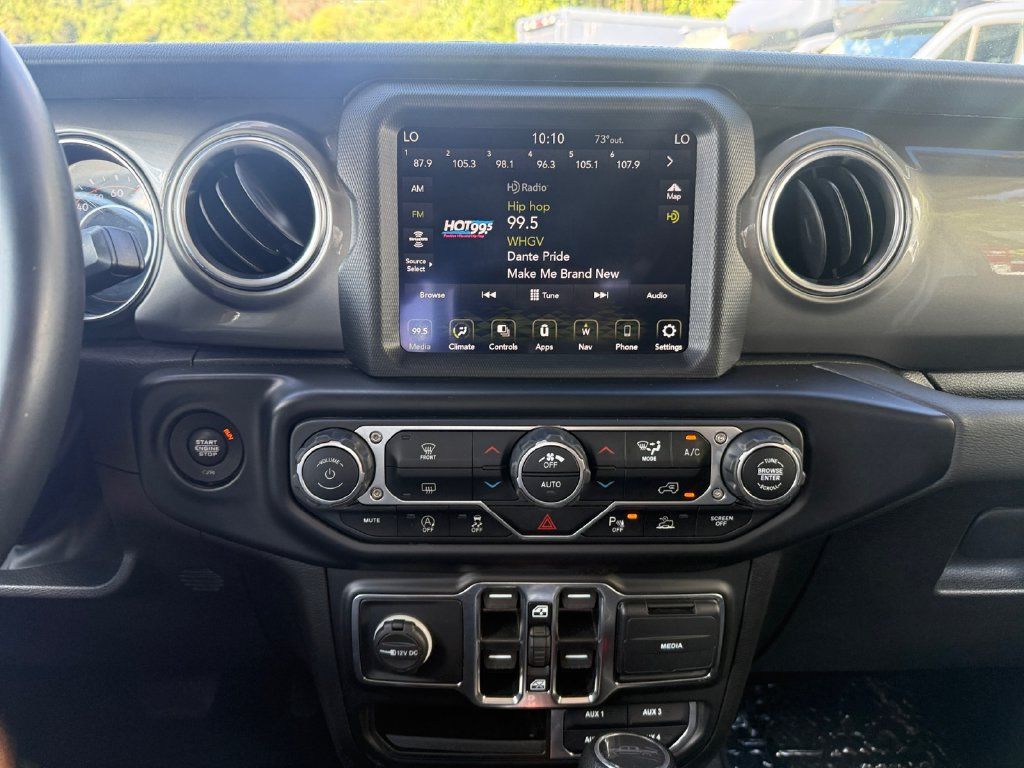 Used 2022 Jeep Gladiator Overland w/ LED Lighting Group AWD/4WD image 24