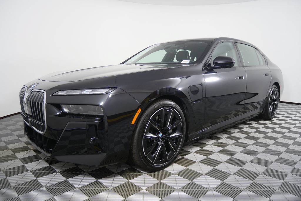 Used 2026 BMW 750e xDrive w/ Executive Package AWD/4WD image 8