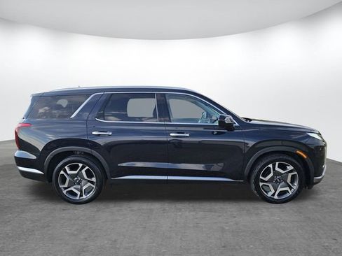 Used 2024 Hyundai Palisade Limited image 3