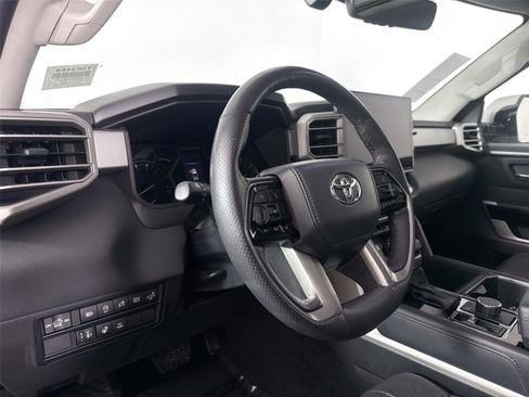 Used 2023 Toyota Tundra Limited image 4